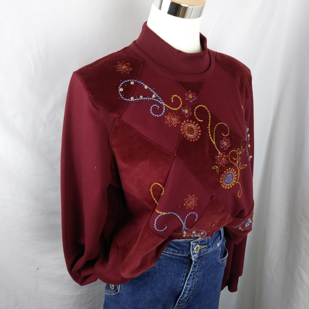 Corduroy patch embroidered VTG‎ paisley crop top